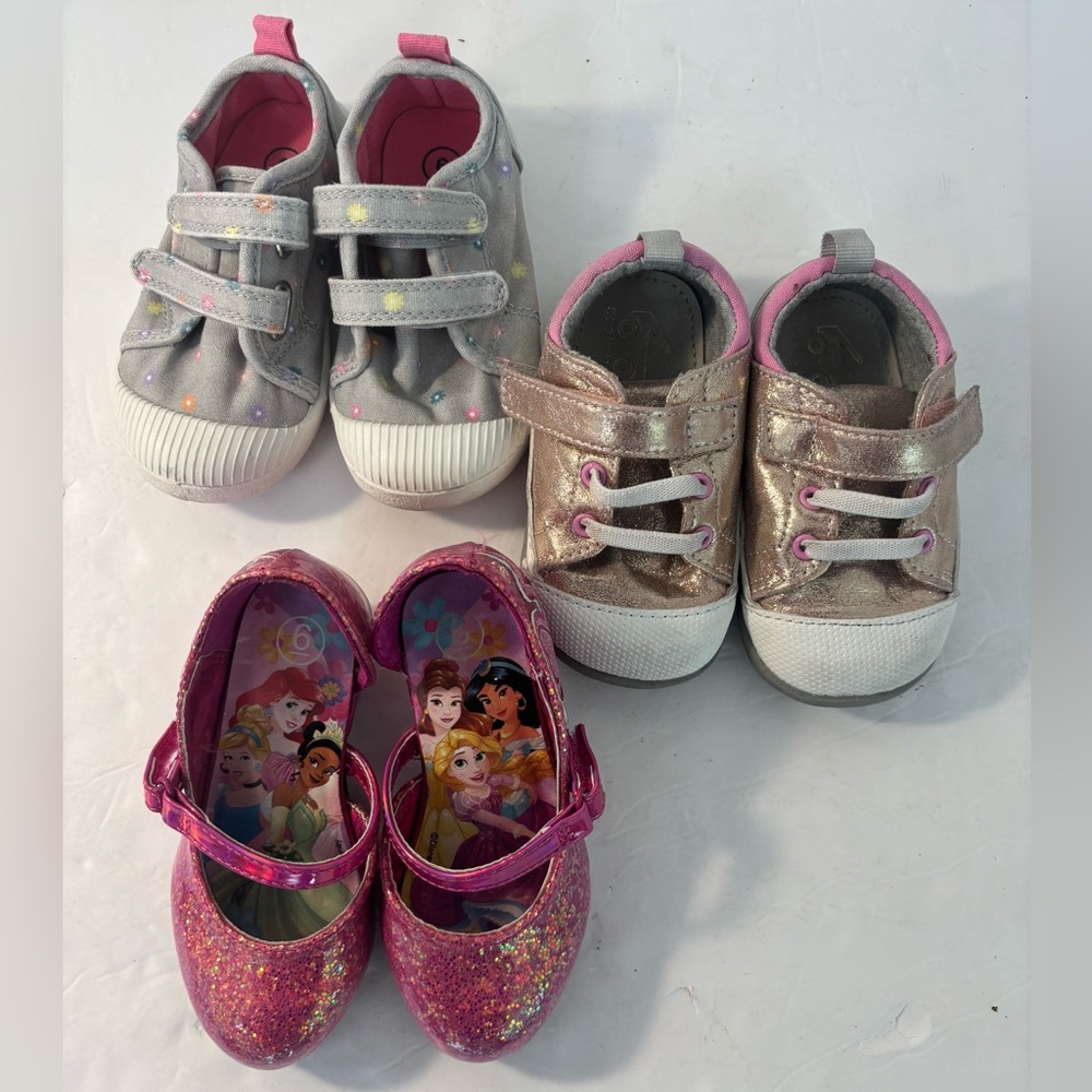 Girl’s Not So Mystery Shoe Bundle Size 6